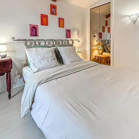 Maison Bord De Avec *