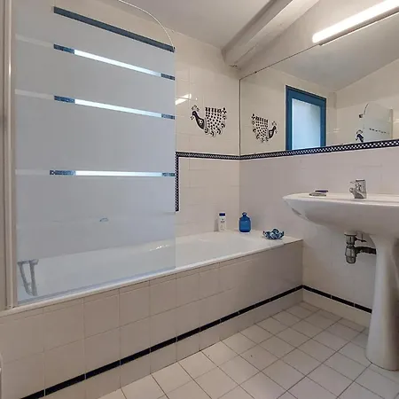 Maison Bord De Avec *
