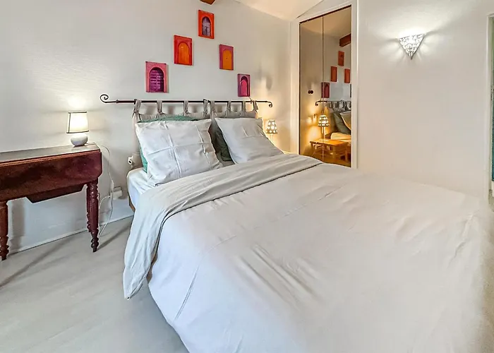 Maison Bord De Avec *