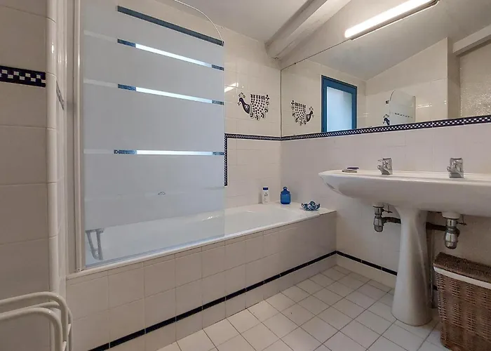 Maison Bord De Avec *